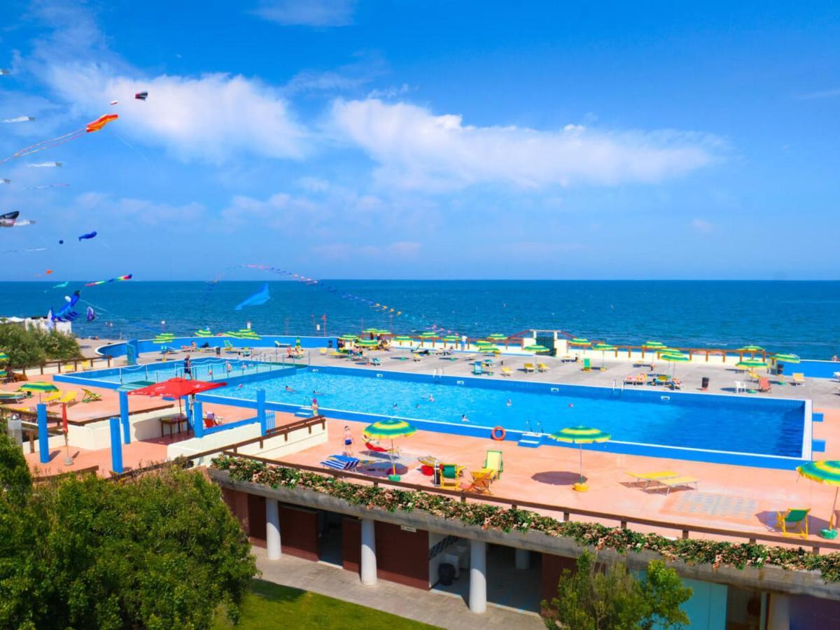 Holiday Home Rosapineta Camping Village-2 By Interhome Dış mekan fotoğraf